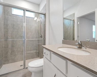 1121 Hendon Loop - Photo Thumbnail 17