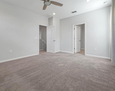 1121 Hendon Loop - Photo Thumbnail 26