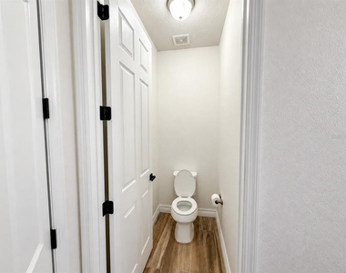 2524 Fontaine Drive - Photo Thumbnail 22