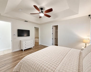 2524 Fontaine Drive - Photo Thumbnail 18