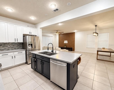 2524 Fontaine Drive - Photo Thumbnail 9