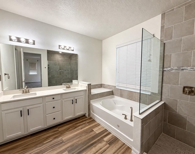 2524 Fontaine Drive - Photo Thumbnail 21