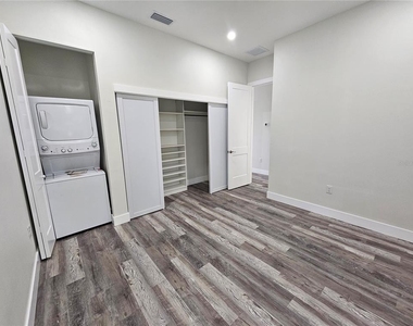 3525 Mcintosh Road - Photo Thumbnail 5