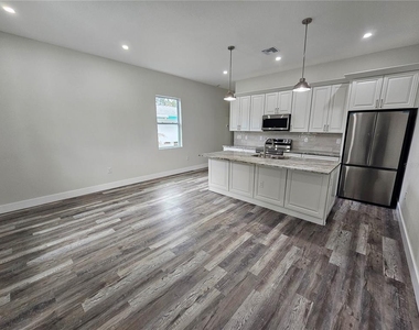 3525 Mcintosh Road - Photo Thumbnail 4