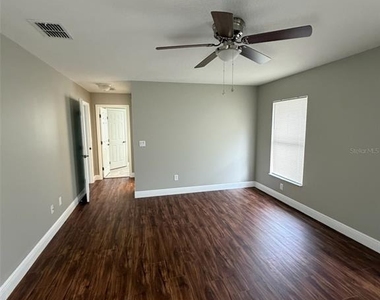 4836 Nw 45th Court - Photo Thumbnail 7