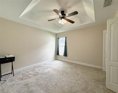 3038 E Rogers Street - Photo Thumbnail 14