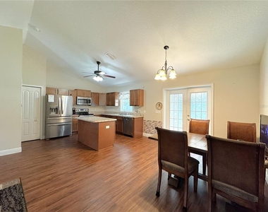 3038 E Rogers Street - Photo Thumbnail 5