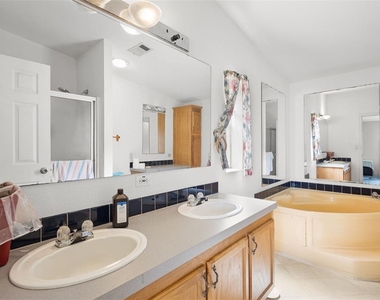 7480 Sw 12th Street - Photo Thumbnail 4