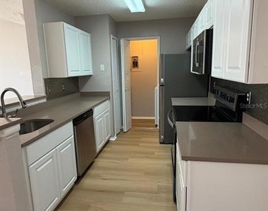 2260 Cascades Boulevard - Photo Thumbnail 4