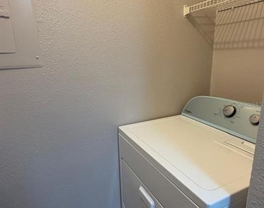 2260 Cascades Boulevard - Photo Thumbnail 18