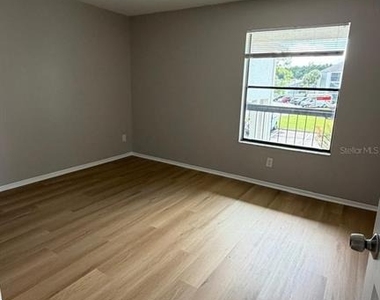 2260 Cascades Boulevard - Photo Thumbnail 12