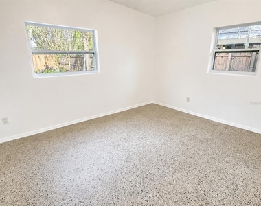 1607 Dauphin Lane - Photo Thumbnail 9
