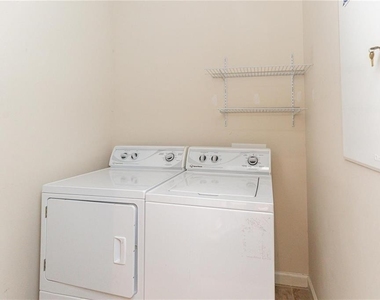 4478 Twinview Lane - Photo Thumbnail 15