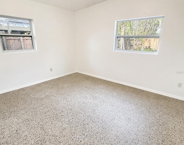 1605 Dauphin Lane - Photo Thumbnail 6