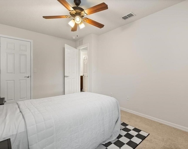 12223 Pescara Lane - Photo Thumbnail 17
