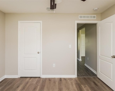 2394 Rock Drive - Photo Thumbnail 10