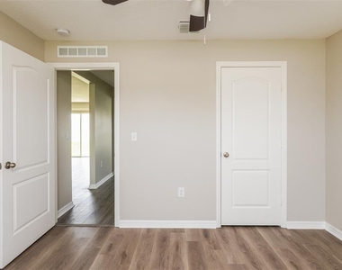 2394 Rock Drive - Photo Thumbnail 12