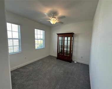 484 Shadow Gorge Way - Photo Thumbnail 16