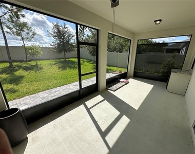484 Shadow Gorge Way - Photo Thumbnail 22