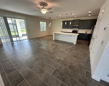 484 Shadow Gorge Way - Photo Thumbnail 3
