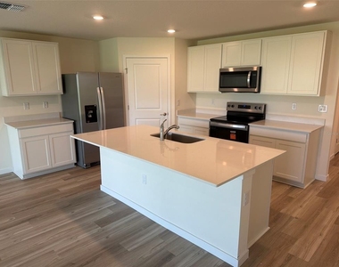 8665 Barragan Drive - Photo Thumbnail 2
