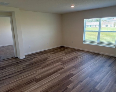 8665 Barragan Drive - Photo Thumbnail 5