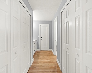 9508 Pine Terrace Court - Photo Thumbnail 16