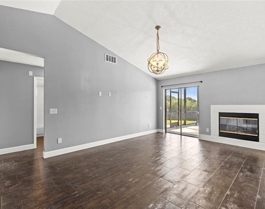 9508 Pine Terrace Court - Photo Thumbnail 5