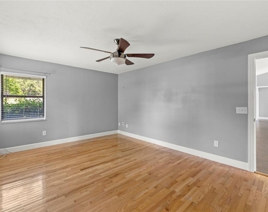 9508 Pine Terrace Court - Photo Thumbnail 20