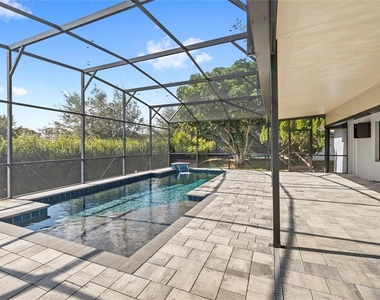 9508 Pine Terrace Court - Photo Thumbnail 3