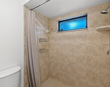 9508 Pine Terrace Court - Photo Thumbnail 18