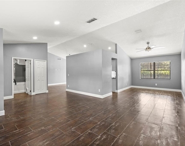 9508 Pine Terrace Court - Photo Thumbnail 10