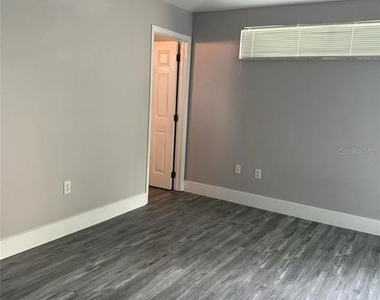 3059 Barbados Lane - Photo Thumbnail 10