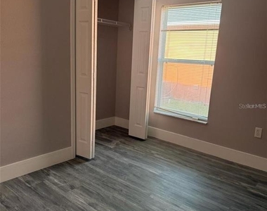 3059 Barbados Lane - Photo Thumbnail 7