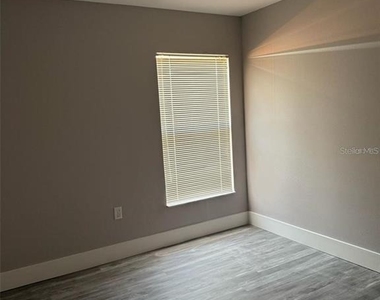 3059 Barbados Lane - Photo Thumbnail 16