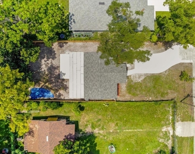 812 W Miller Street - Photo Thumbnail 3