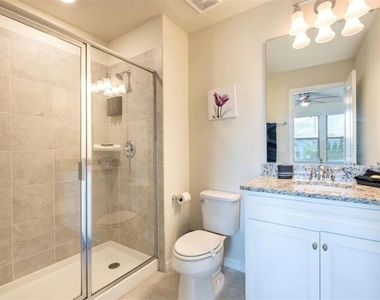 5533 Misty Oak Circle - Photo Thumbnail 18