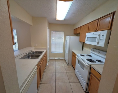 4053 Dolphin Drive - Photo Thumbnail 4