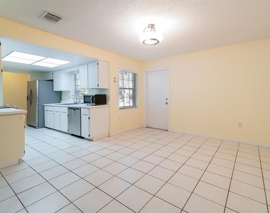 6260 Morning Mist Lane - Photo Thumbnail 4