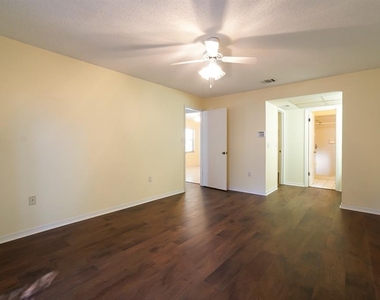6260 Morning Mist Lane - Photo Thumbnail 11