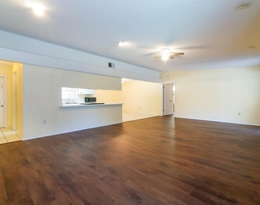 6260 Morning Mist Lane - Photo Thumbnail 9