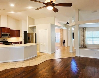 1134 Ivey Lake Drive - Photo Thumbnail 11