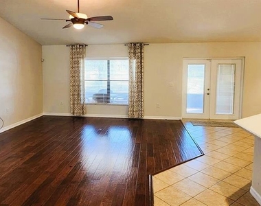 1134 Ivey Lake Drive - Photo Thumbnail 12