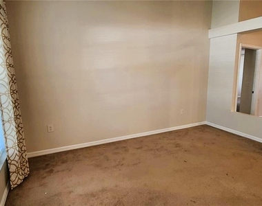 1134 Ivey Lake Drive - Photo Thumbnail 14