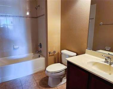 1134 Ivey Lake Drive - Photo Thumbnail 10