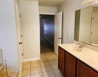 1134 Ivey Lake Drive - Photo Thumbnail 21