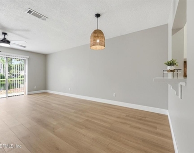 3801 Crown Point Road - Photo Thumbnail 12