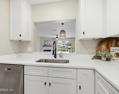 3801 Crown Point Road - Photo Thumbnail 14