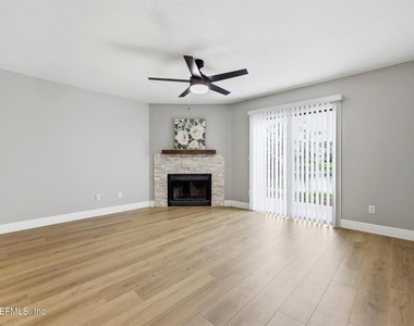 3801 Crown Point Road - Photo Thumbnail 7