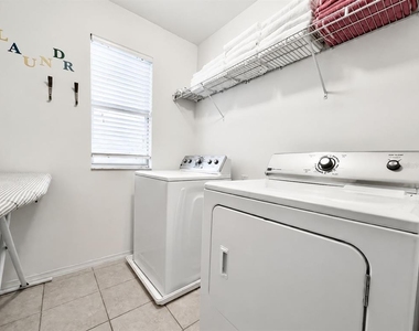 4722 Ruby Red Lane - Photo Thumbnail 11